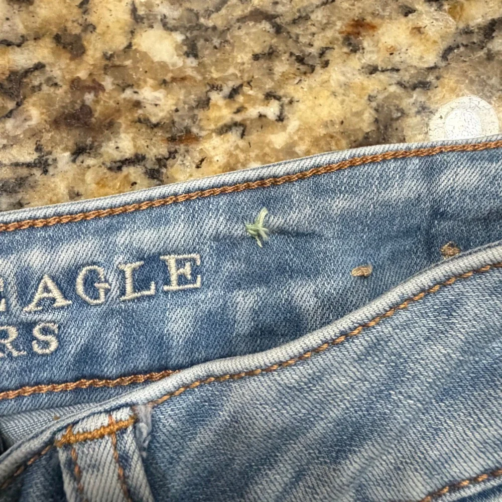 American Eagle Hi-Rise Shortie Light Wash Super Stretch Denim Shorts Size 14